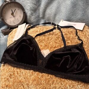 Velvet LaceTriangle Bralette Black NWT Wearable Velour Delicacy! A McCartney LG